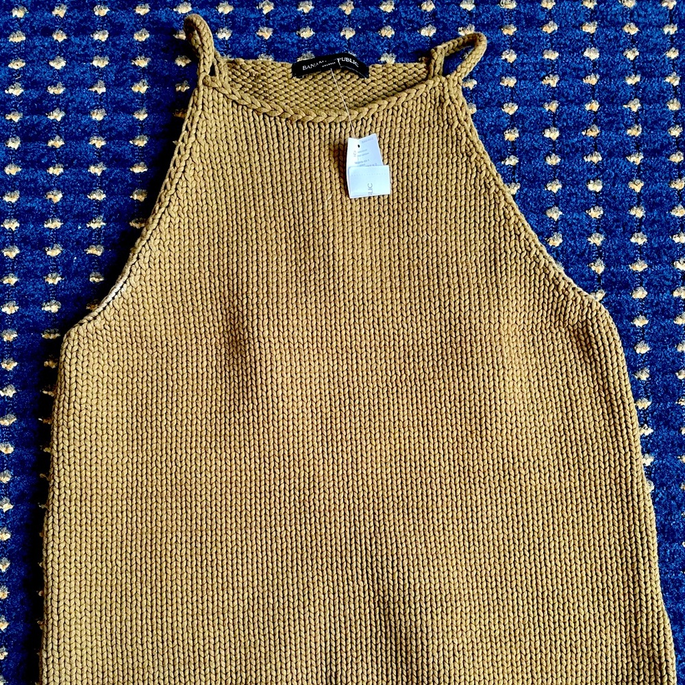 Banana republic tank top, NWT!